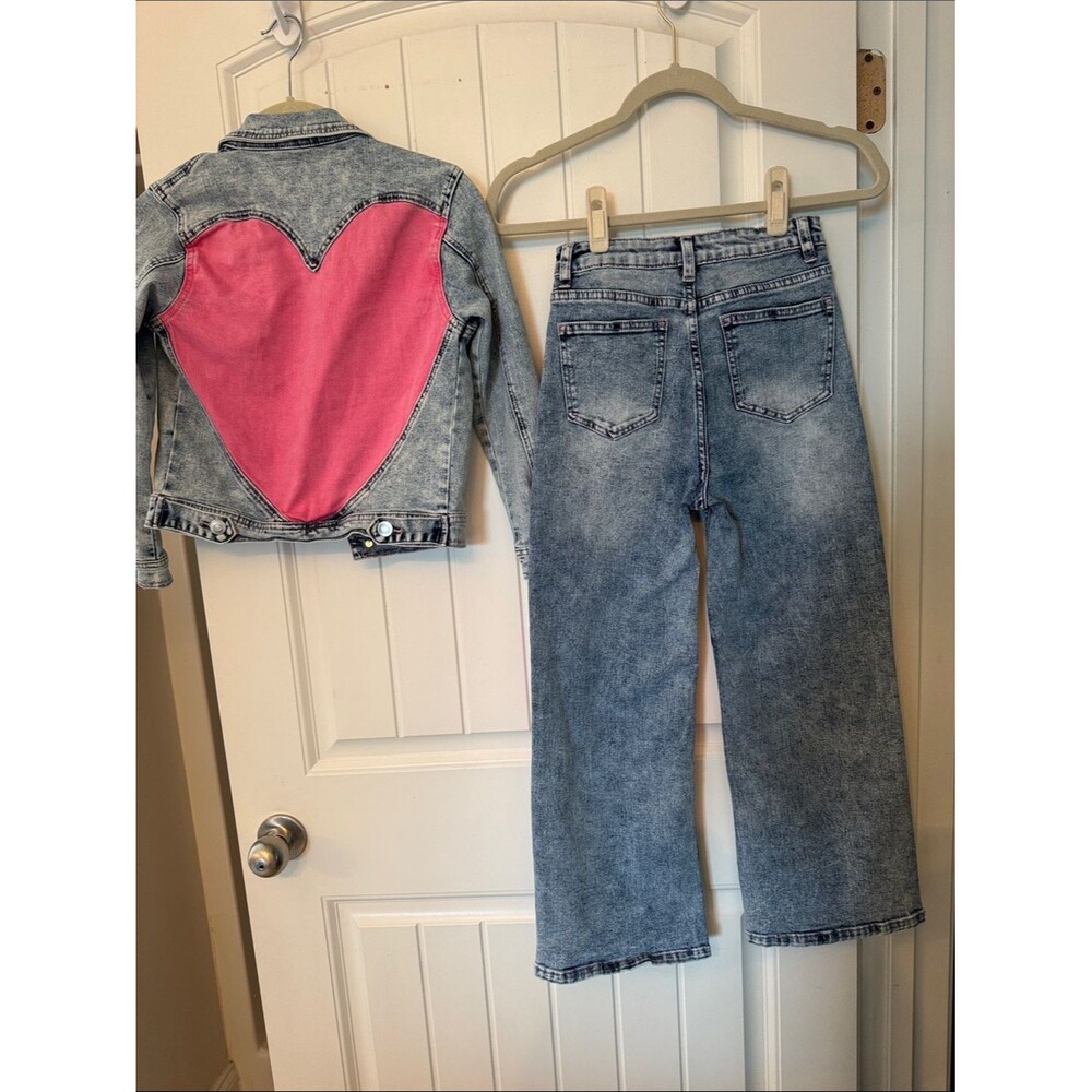 Pink Heart Patch High-Waist Wide-Leg Jeans - Picture 2 of 4